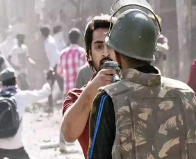 Faceoff: Court slams Delhi Police over 2020 riots probe, Netizens react