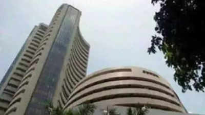 Sensex breaches 58,000 on RIL push