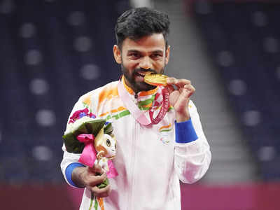 Tokyo Paralympics: Krishna Nagar wins gold in men's singles SH6 class |  Tokyo Paralympics News - Times of India
