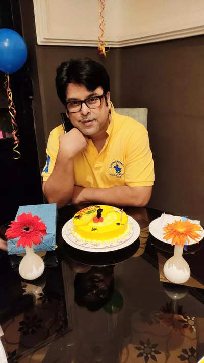 Actor Debdut Ghosh turns a year older