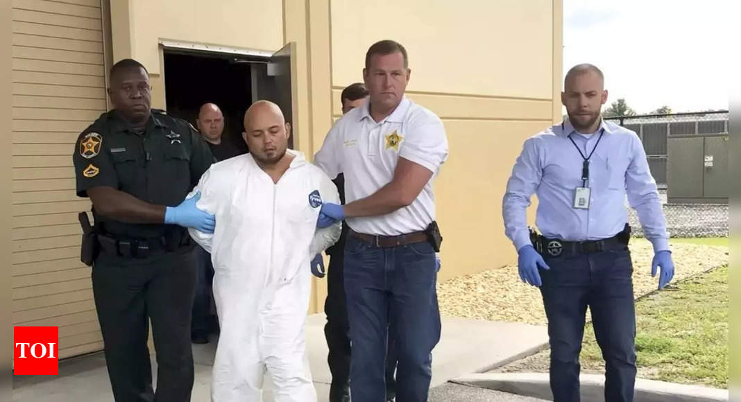 Florida gunman kills 4 including baby, wounds 11-year-old girl