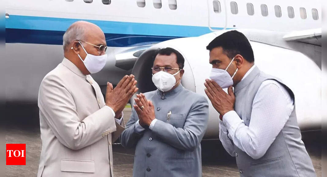 Goa: Kovind presents President’s Colour to Naval Aviation