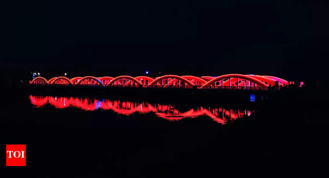 Illuminated Napier Bridge is Chennai’s latest selfie spot