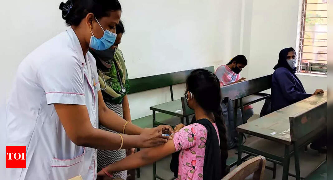 Let citizens opt for early second Covid dose: HC to govt