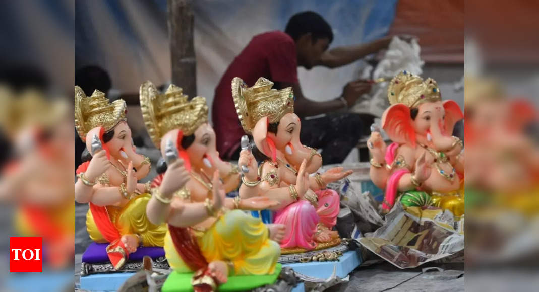 'Border cha Raja' leaves Mumbai for temple in Poonch