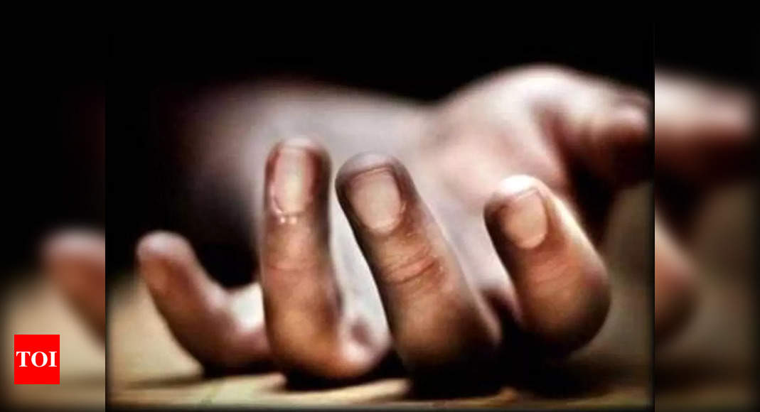 Kolkata: Teen, mother found dead at home, 6 held