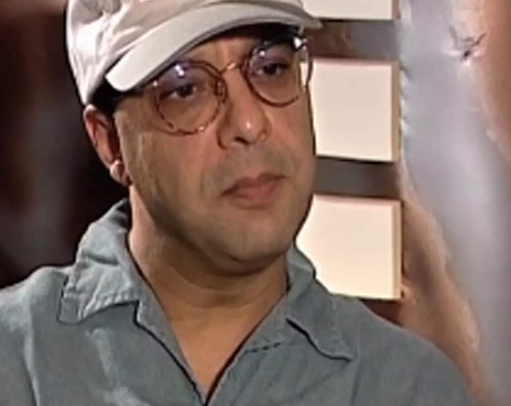 
Flashback video: Vidhu Vinod Chopra's interview on making of 2000 movie 'Mission Kashmir'
