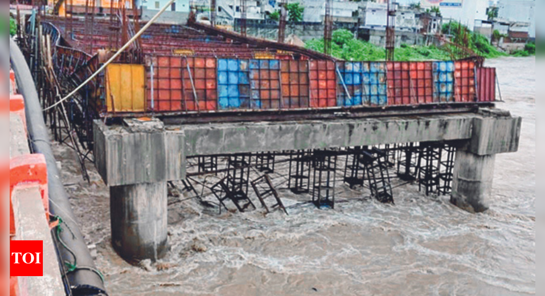 Telangana reels under rain fury, 3 dead, roads in tatters