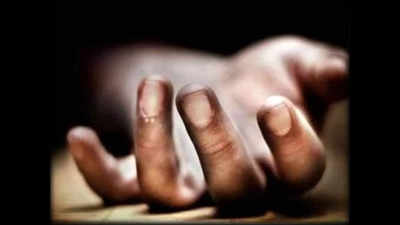 Palghar: 20-year-old found hanging from tree, kin seek probe