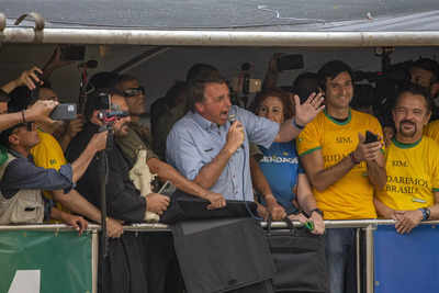 At Brazil rallies, Bolsonaro deepens rift with Supreme Court