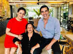 Candid moments of Akshay Kumar and his late mother will make you emotional