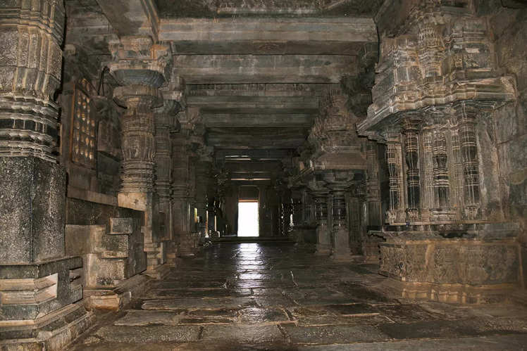 Karnataka Temples: The astonishing wonder of Karantaka's Belur-Halebidu ...