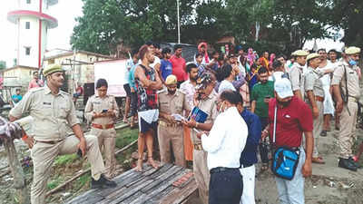 Six of a family drown as boat capsizes in Ganga in Mirzapur