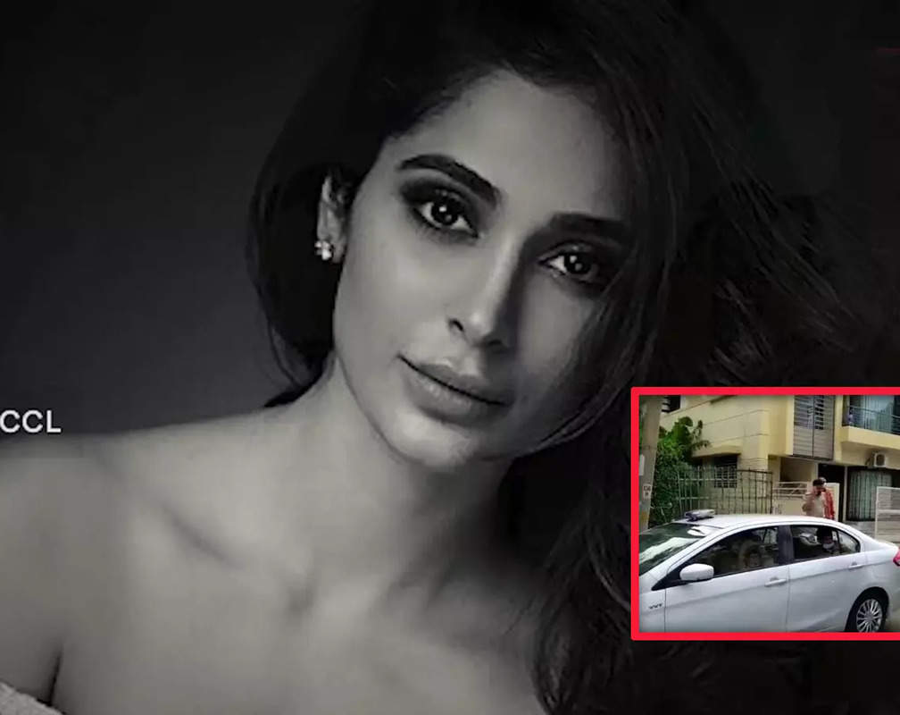 
'Namaste England' actress Alankrita Sahai robbed of Rs 6.5 lakh at knifepoint, held hostage by 3 and assaulted
