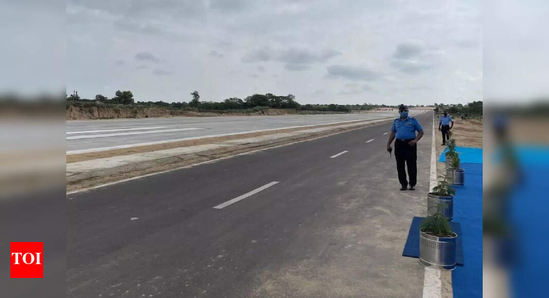 IAF plane with Rajnath, Gadkari lands on highway