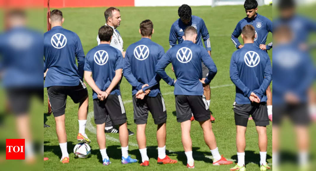 Vokietijos futbolo komanda įstrigo Škotijoje po lėktuvo problemos |  futbolo naujienos