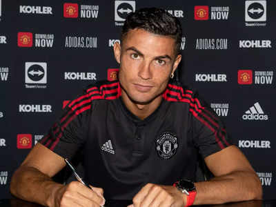 Manchester United on Twitter  Cristiano ronaldo, Ronaldo, Cristiano ronaldo  manchester