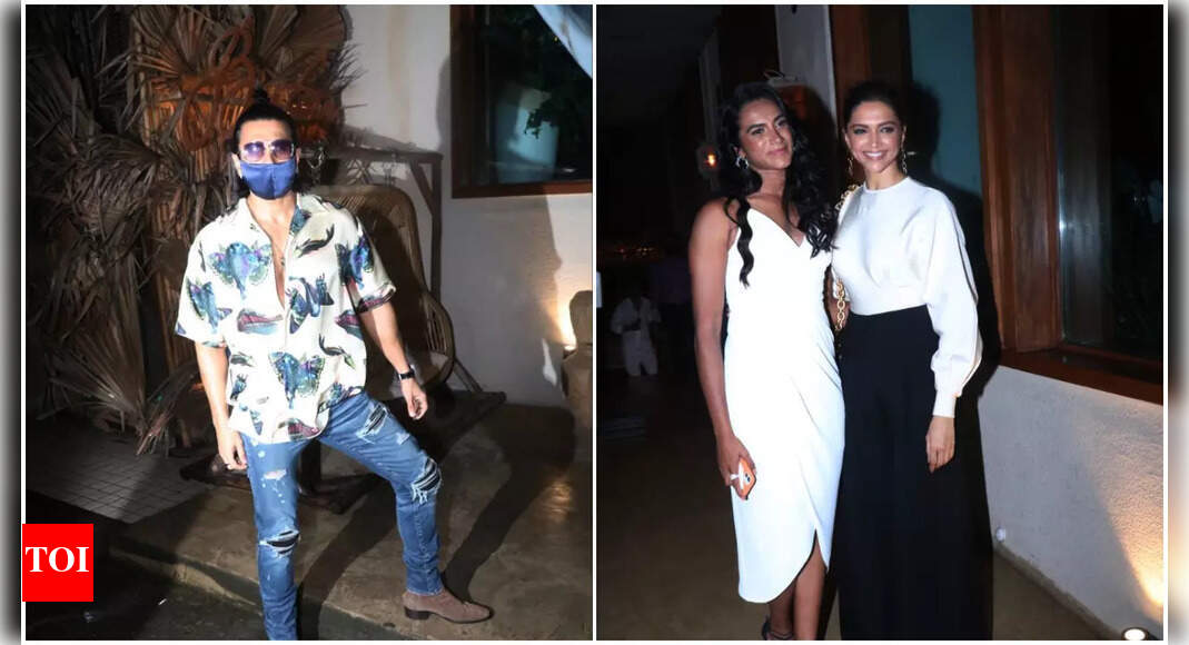 Deepika Padukone And Pv Sindhu Get Spotted For Dinner Together In Town Ranveer Singh Also Joins Them Hindi Movie News Times Of India
