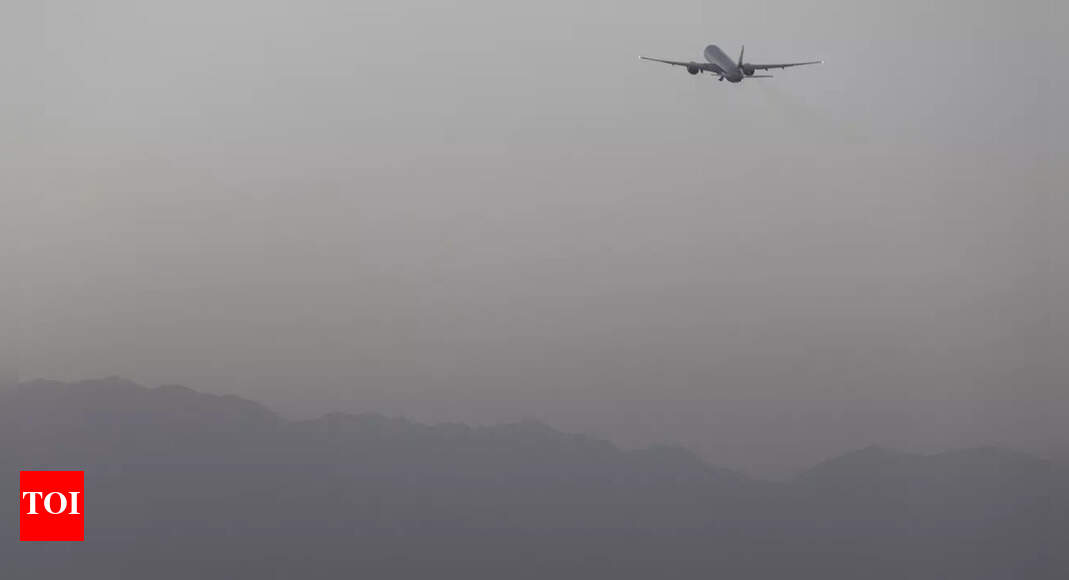 Afghan pilots start leaving Uzbekistan for UAE, despite Taliban pressure: Source