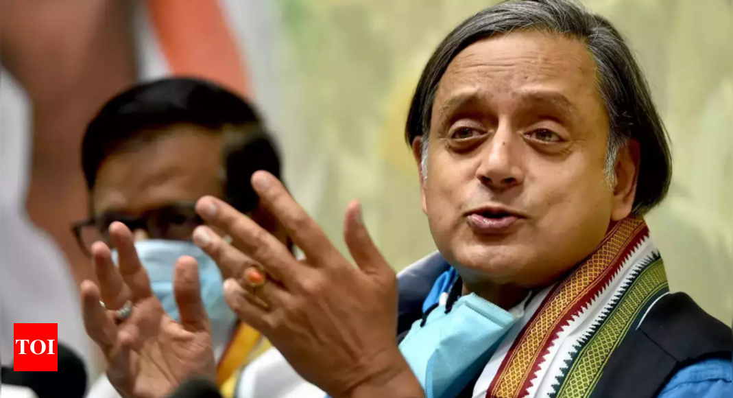 Students should critically learn all texts, says Thiruvanathapuram MP Shashi Tharoor