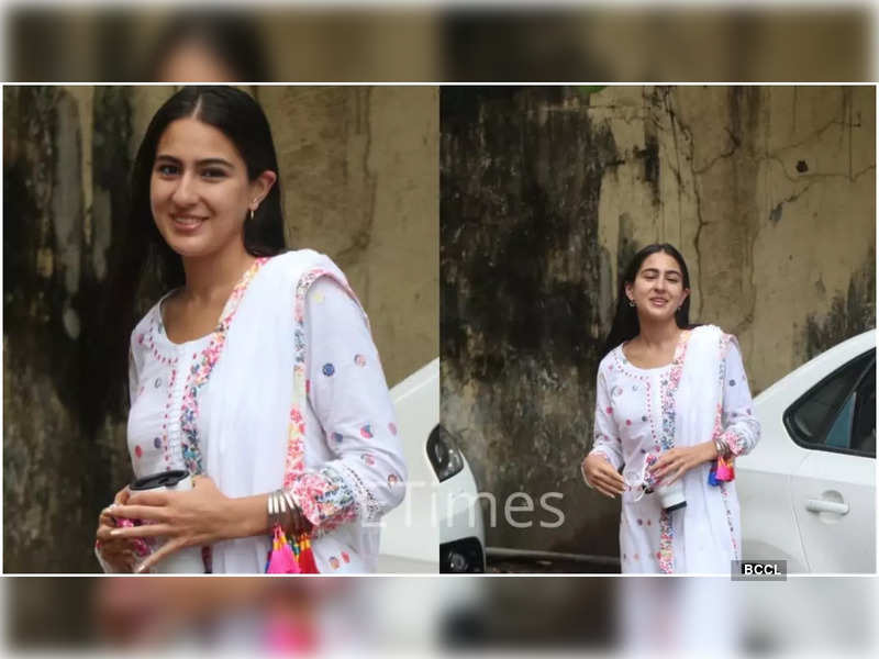 Sara Ali Khan gets snapped outside a production house; Is a new project on the cards?