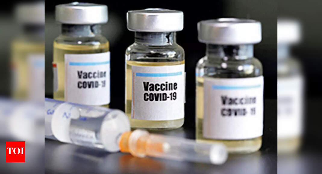 Greek experts approve booster Covid-19 shot for those over 60, vulnerable