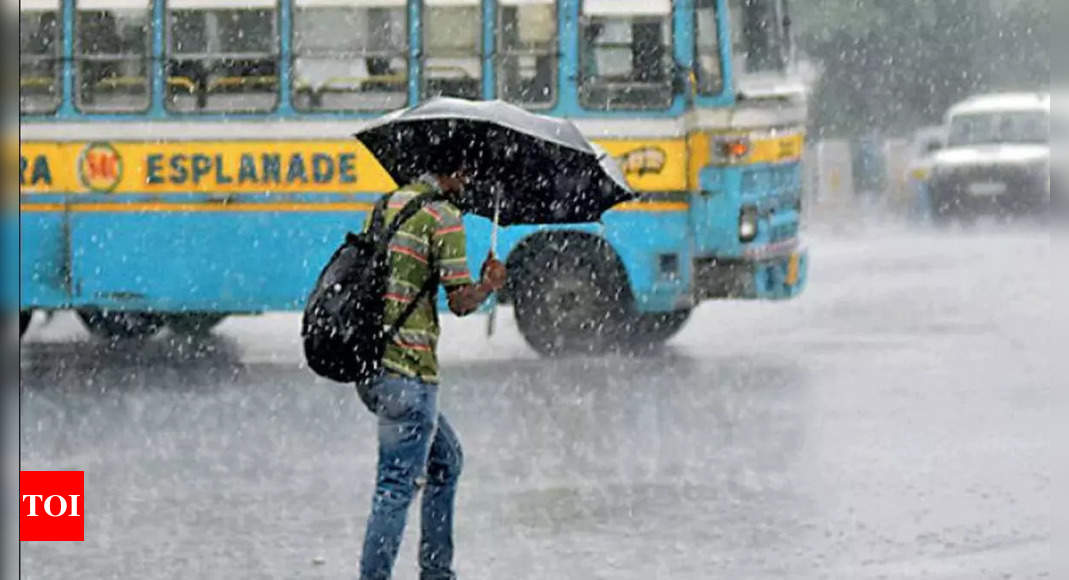 Kolkata: Skies likely to clear up today, forecasts Met