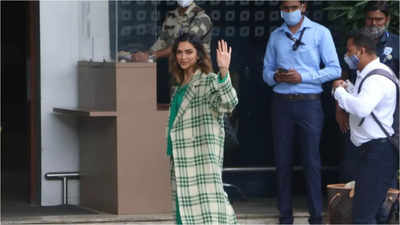 Deepika Padukone keeps it casual yet stylish in green as she gets spotted at the airport