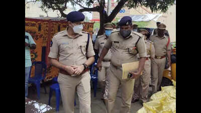 Special Enforcement Bureau seizes 10,000 hooch sachets in Andhra