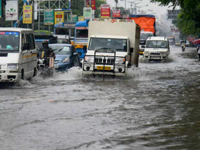 West Bengal: Heavy rain delays flights in Kolkata | Kolkata News ...