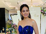 Mira Rajput stuns in a thigh-high strapless dress, glamorous pictures go viral