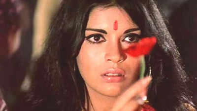 Zeenat Aman talks about Dum Maro Dum song played at the iPhone 13 launch: "Wow! 1971 music still resonating after 40 years! What a song!" - Exclusive!