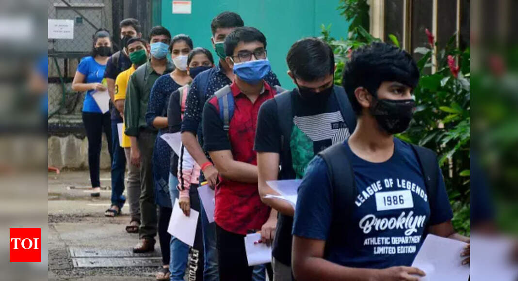 Delhi duo among 18 top rankers in JEE-Main, seven candidates among 100 percentile scorers