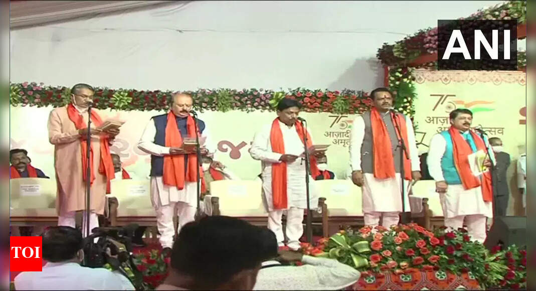 None from Rupani Cabinet in new Gujarat ministry