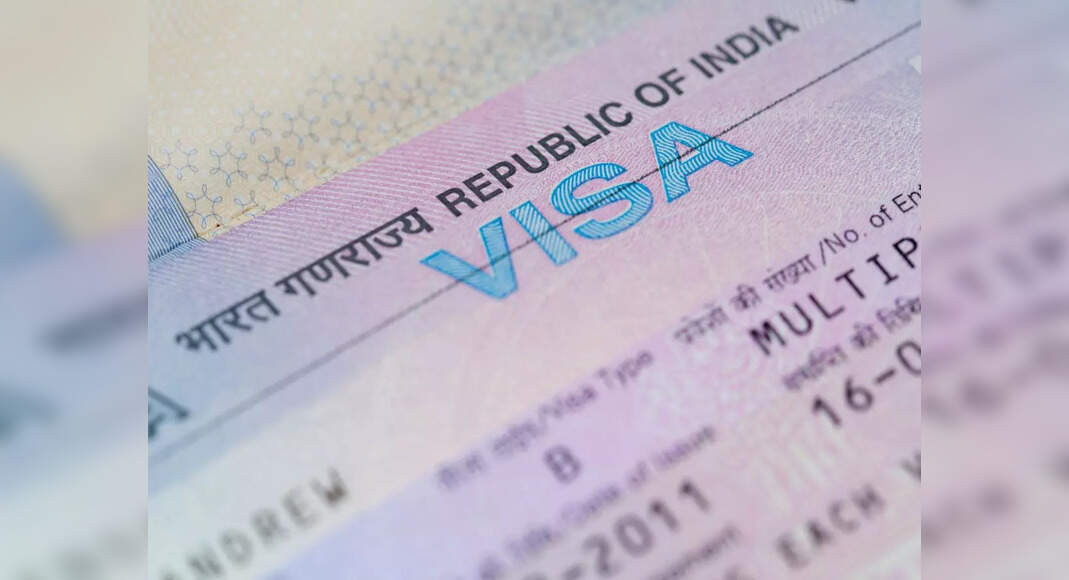 india-likely-to-start-issuing-tourist-visas-after-1-5-years-but-only