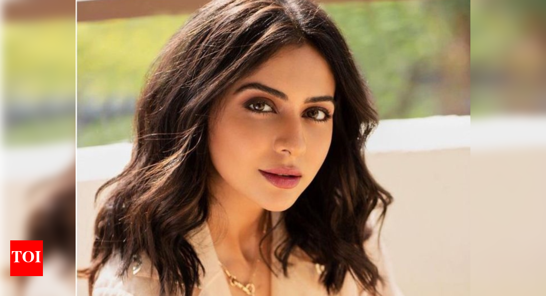 Exclusive: Rakul Preet Singh’s look from Doctor G revealed! The actor ...