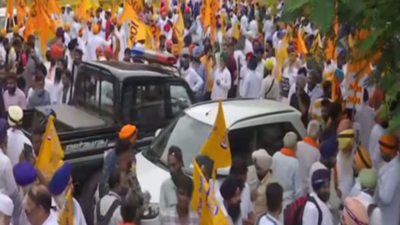 Anti-farm law protest: Delhi Police detain Shiromani Akali Dal leaders