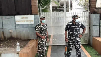 I-T raids premises linked to Anil Deshmukh in Nagpur