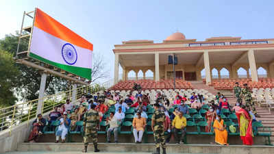 Attari: BSF Resumes Public Viewing Of Beating Retreat Ceremony At ...