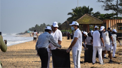 Karnataka Coast Guard observes International Coastal cleanup at Panambur beach