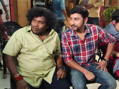 Yogi Babu in a guest appearance in RJ Balaji's 'Veetla Visheshanga'