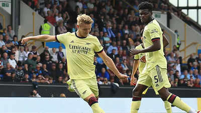 Odegaard curler gives Arsenal win at Burnley in Premier League