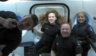 SpaceX capsule with world’s first all-civilian orbital crew splashes down off Florida