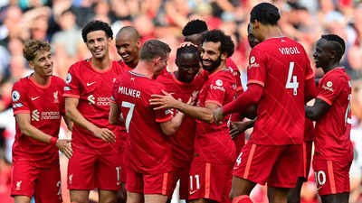 Liverpool go top with win over Crystal Palace as Manchester City held by Saints