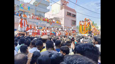 Hyderabad: Balapur Ganesh laddu auctioned for Rs 18.9 lakh