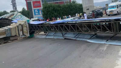 Tirupati: TTD's welcome arch crashes after truck rams into it