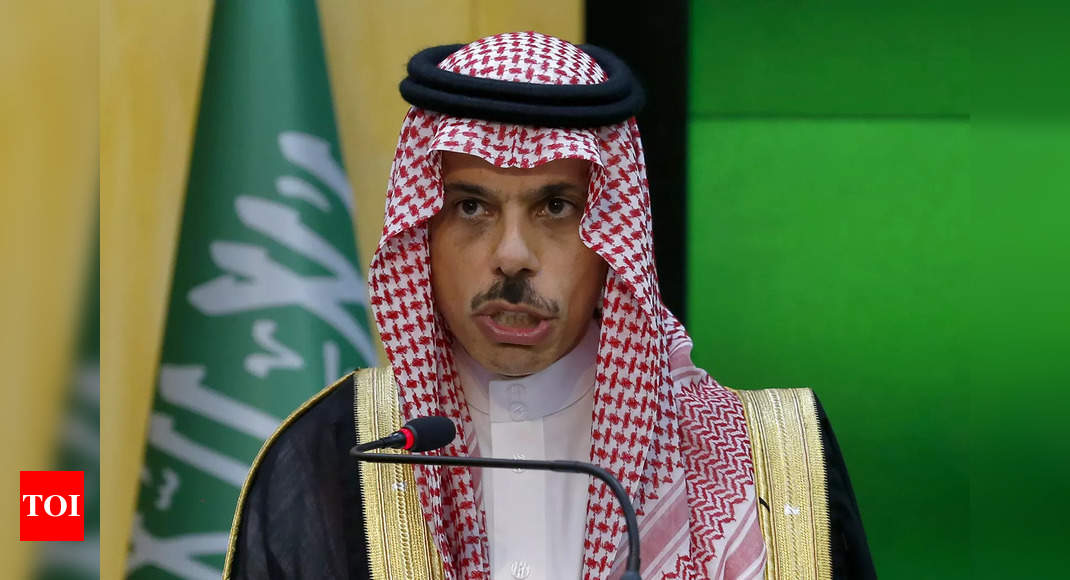 قال وزير الخارجية السعودي: طالبان تتحمل مسؤولية توفير الاستقرار للأفغان