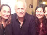 Lovely pictures of Alia Bhatt celebrating birthday of Mahesh Bhatt with beau Ranbir Kapoor are simply unmissable!