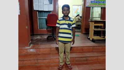 TN boy chases mobile phone thief