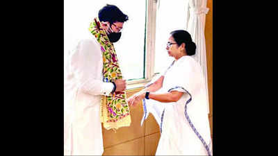 West Bengal: Babul Supriyo meets Mamata Banerjee, leaves it to TMC chief to decide his role